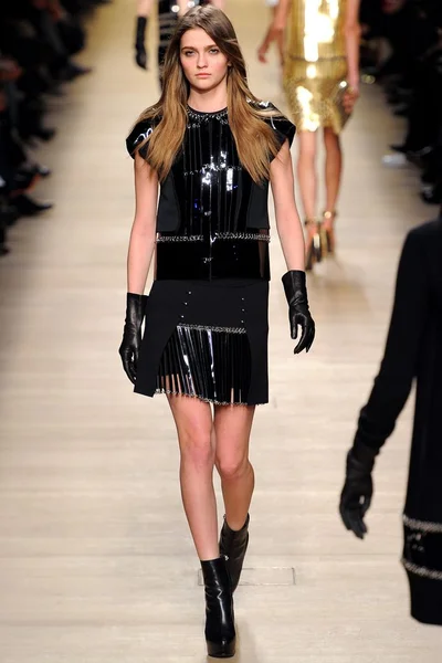Look 35